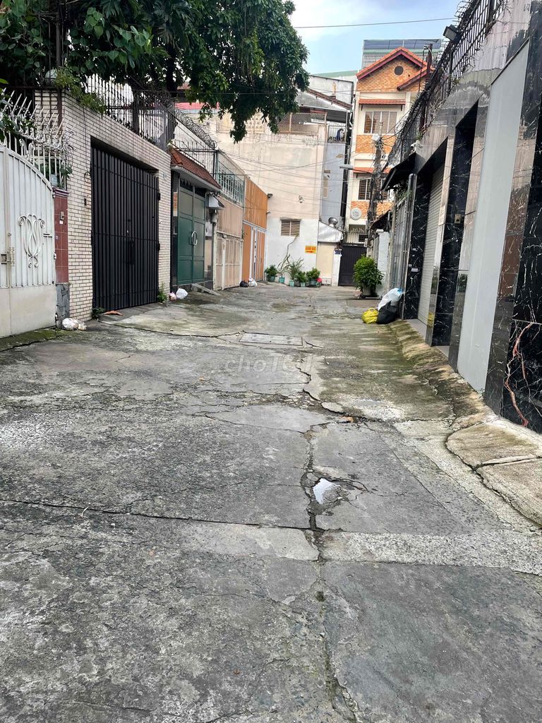 Hire the Masters - Nguyễn Thị Huỳnh-7* 8 Phú Nhuận - 15 million a month.