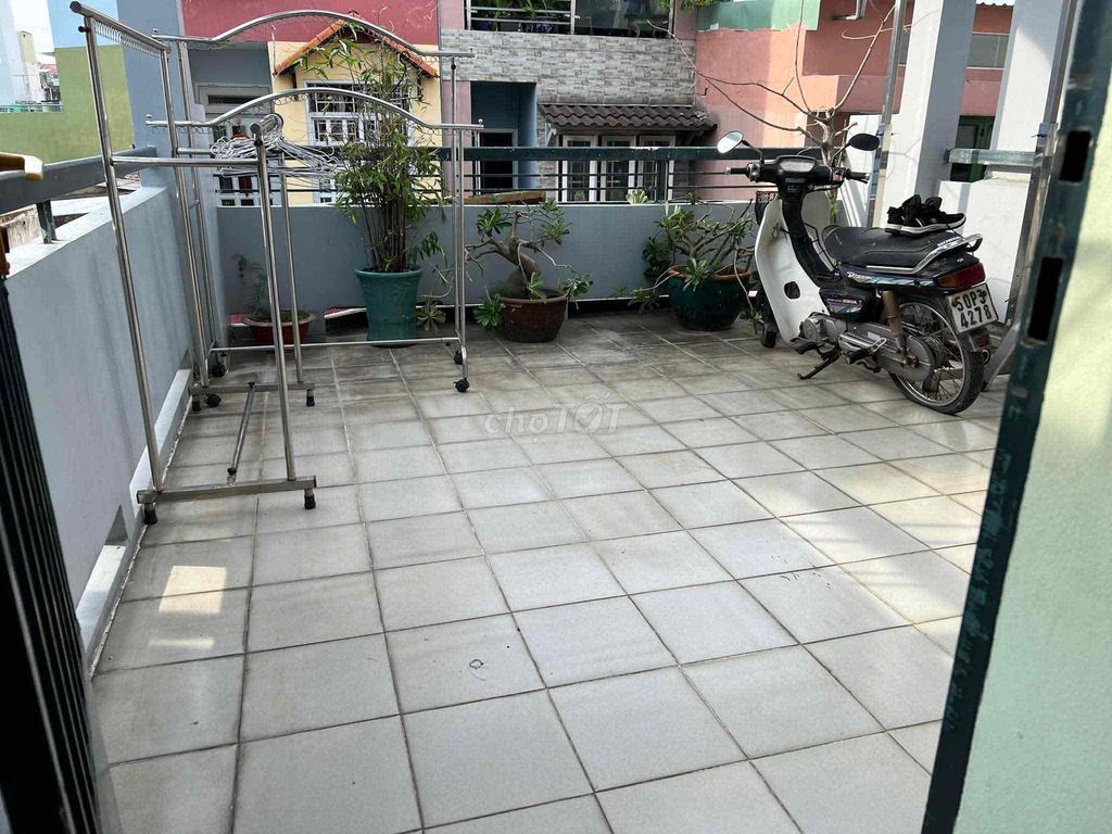 It's the original house near the market.