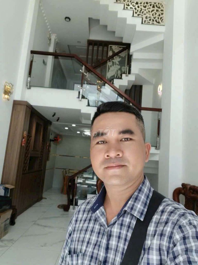 Nearly cv Gia Funhu 4 floors per month