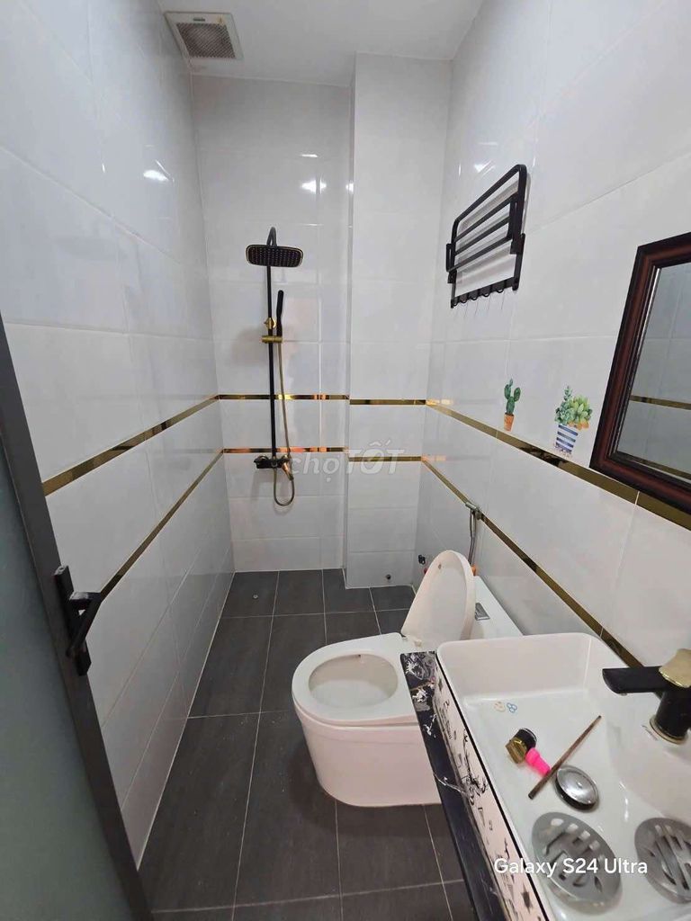 Nearly cv Gia Funhu 4 floors per month