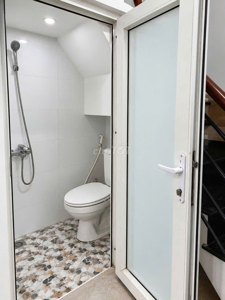 New house, three bedrooms.