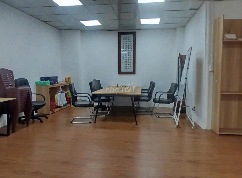 Rent building 6 L area using 1000 m2 Phạm Văn Đồng Thủ Đức squared. 90 million.