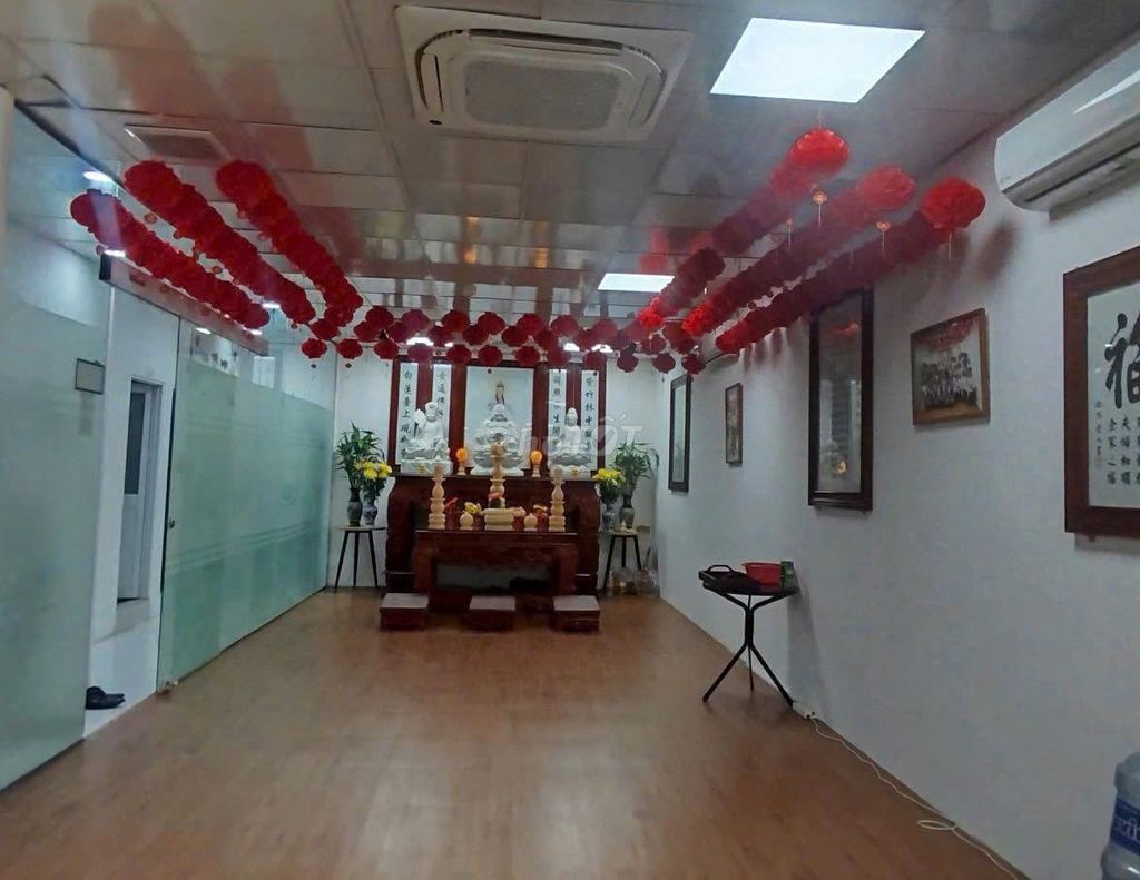 Rent building 6 L area using 1000 m2 Phạm Văn Đồng Thủ Đức squared. 90 million.