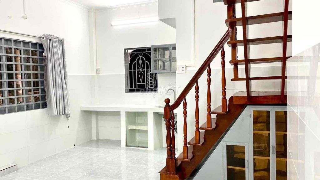 Hello, everyone! I now have a rented house (June)