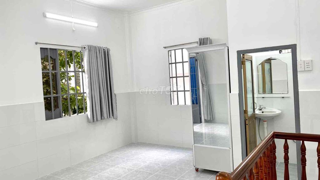 Hello, everyone! I now have a rented house (June)