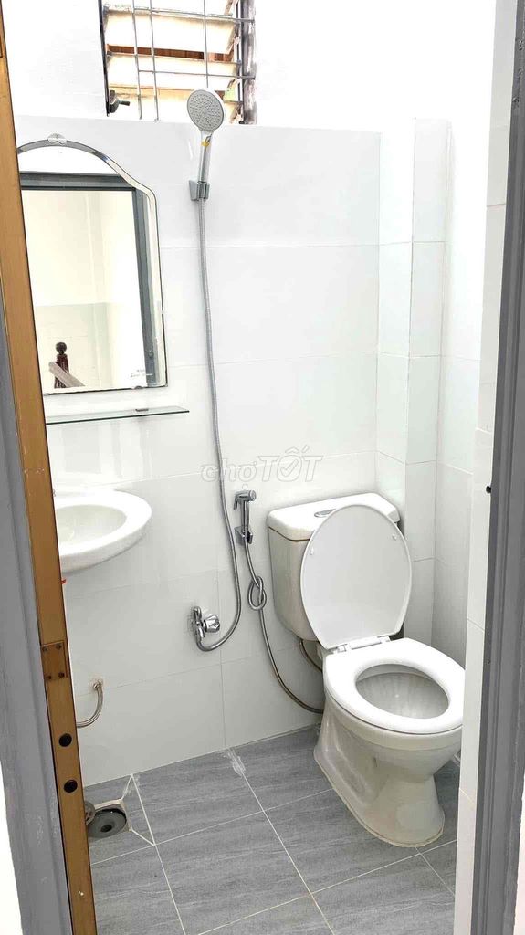 Hello, everyone! I now have a rented house (June)