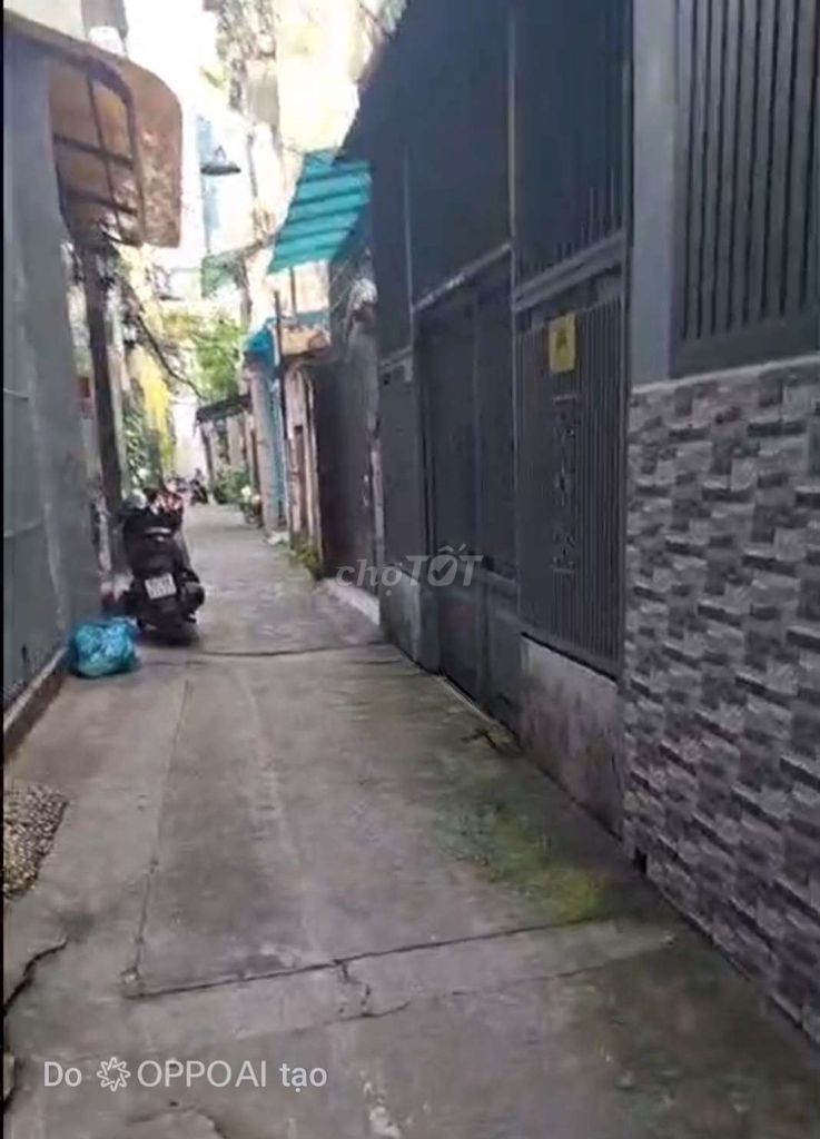 Rent a three-story house, Điện Biên Phủ, Bình Thạnh, nearly 4 blue rows.
