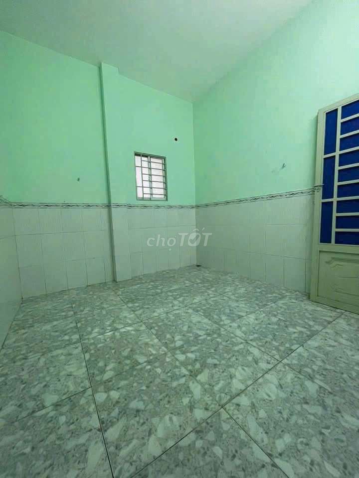 5 rooms 4 X 14 M alley 5 M squared