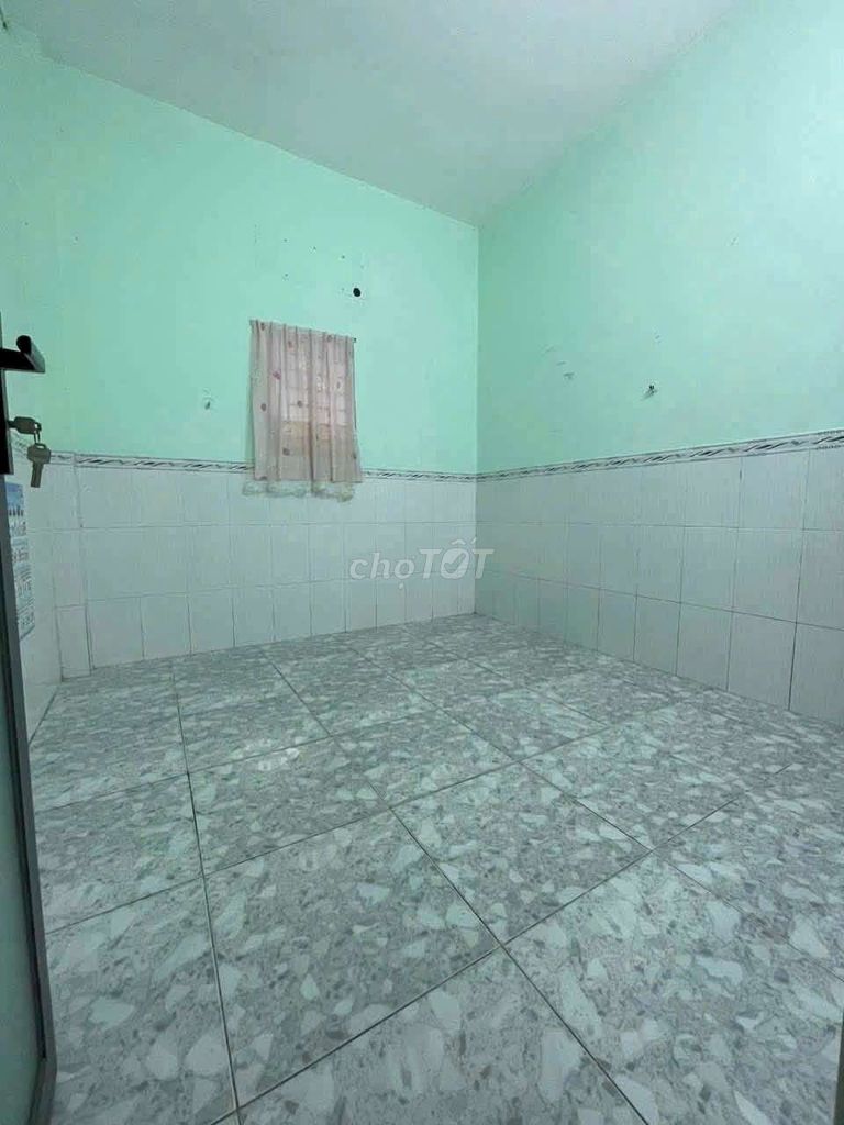 5 rooms 4 X 14 M alley 5 M squared