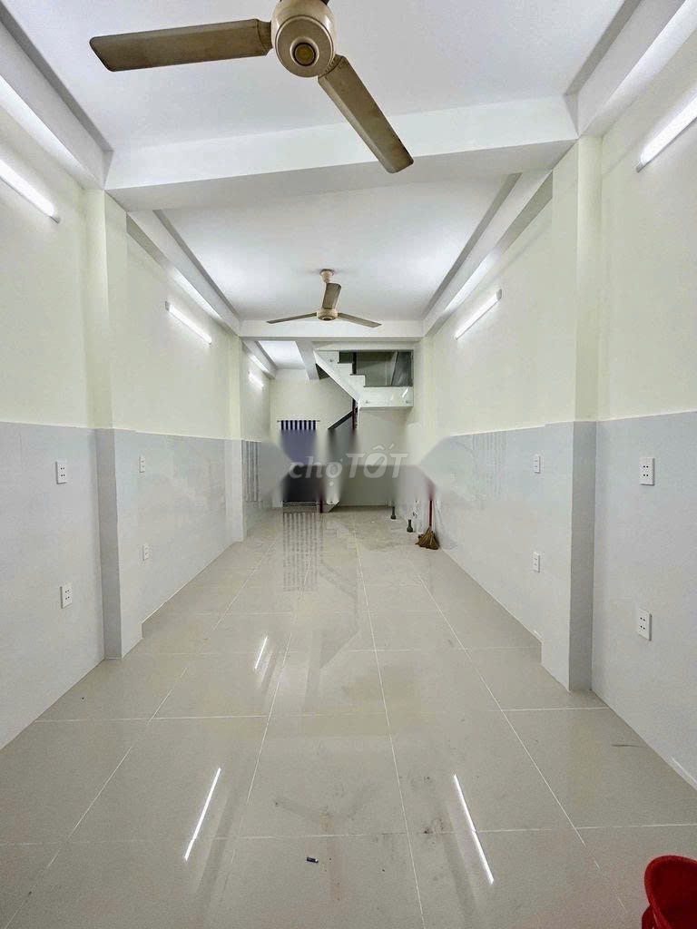 Nc Hà Tôn Quyền 3 x 9 meters 1 .1 floor 1 floor 1 bedroom