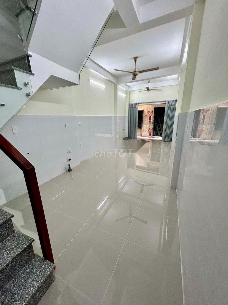 Nc Hà Tôn Quyền 3 x 9 meters 1 .1 floor 1 floor 1 bedroom