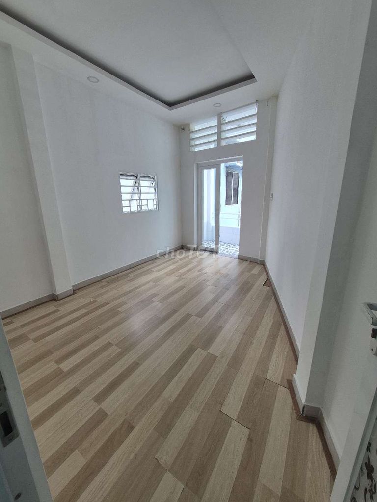 Rent 4 X10 M 1 2-story bedroom 2 new toilets 100% Lê Trọng Tấn.