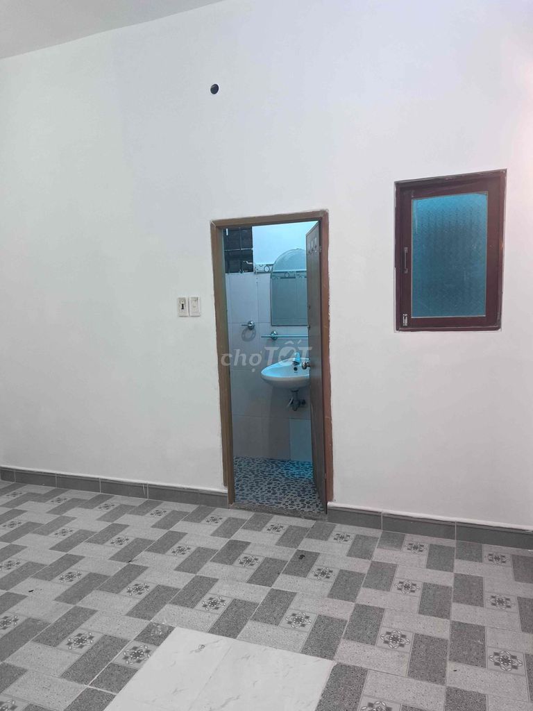 renting a large cash house
