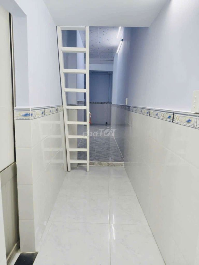 Rent the entire alley 861 Trần Xuân Soạn three bedrooms.