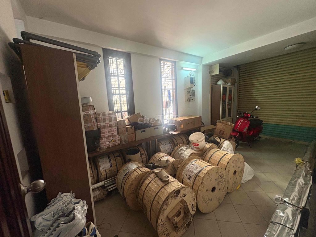 Rent the villa on two blocks of the Firefire with a ten by 20 inside. Price 34