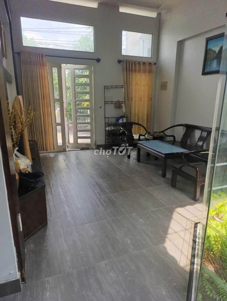 Rent the Thạnh Lộc 15, District 12, 8 x 30 meters, 5 bedrooms