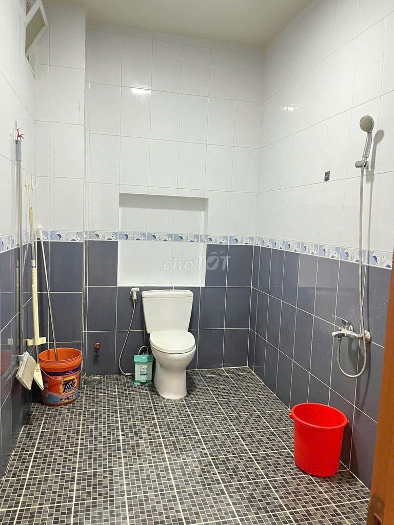 Rent 13 E Intresco Street 7 million a month.