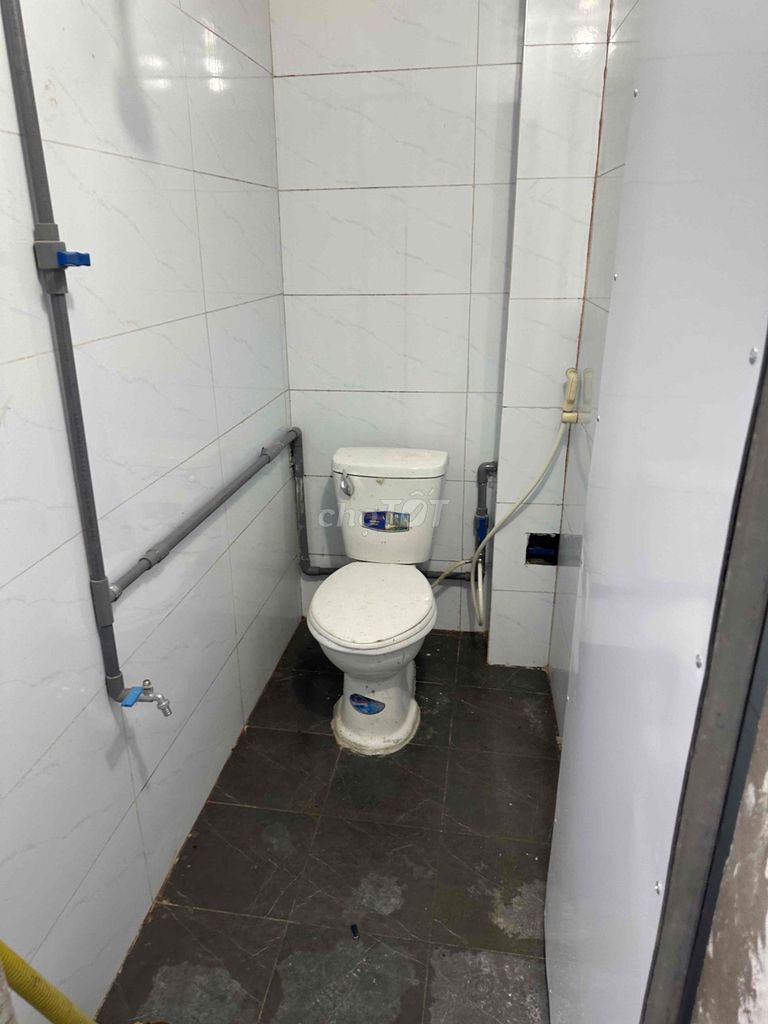Rent the original three bedrooms 4 x 18 meters