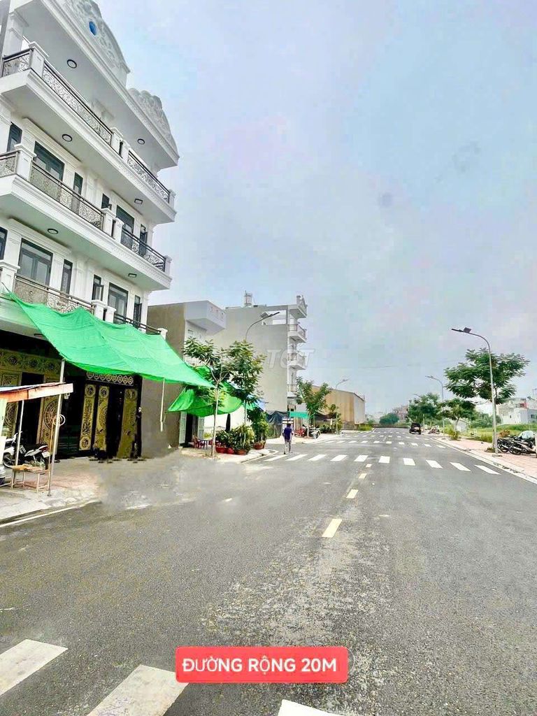 Rent an alley 55 Tây Lân, Bình Tân: 4 meters 14 meters 1 MM 3 floors, 4 bedroom 5 toilets