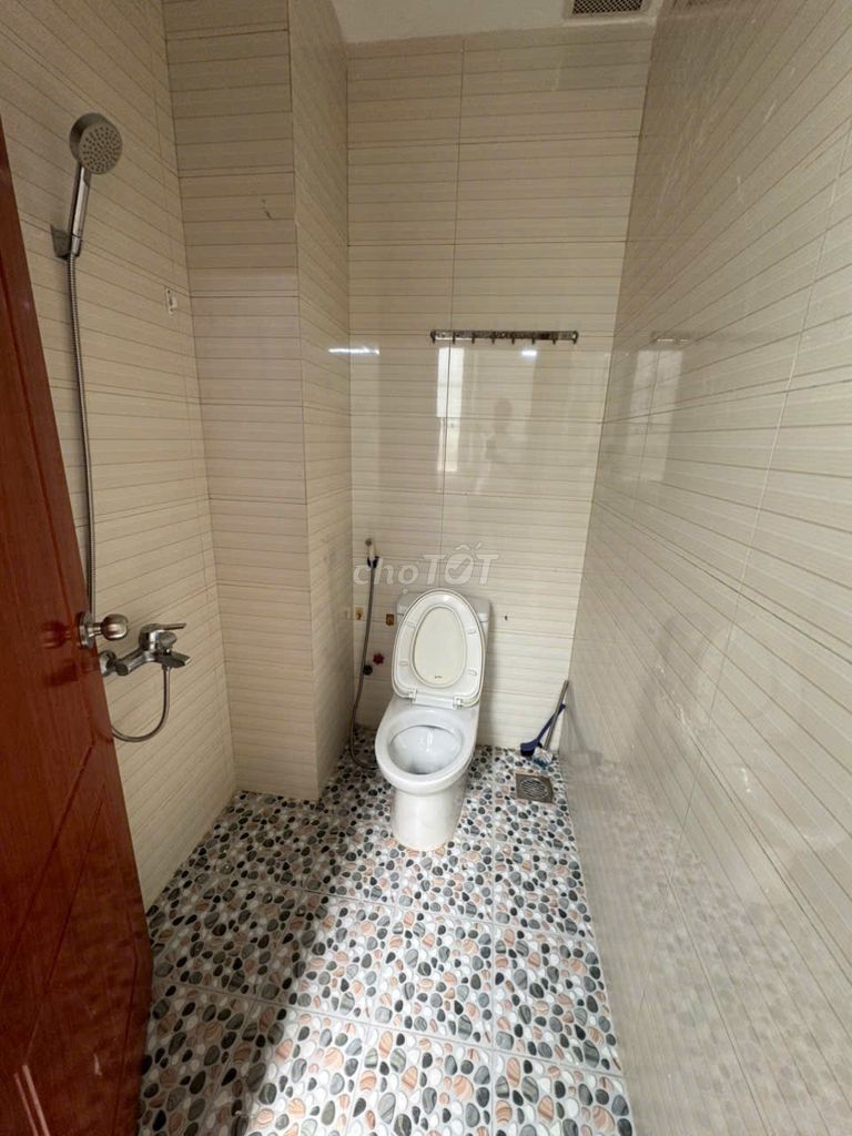 8 meters Tân Sơn Nhì_6 x 15 m_3 "4 bedroom + 5 toilets" cabinet