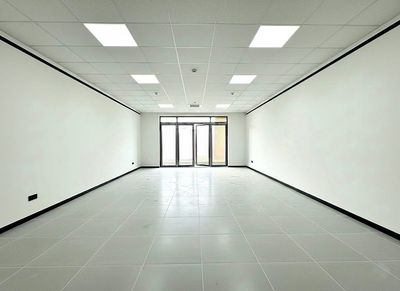 Rent the house twice. 38 B. Nguyễn Văn Trỗi.