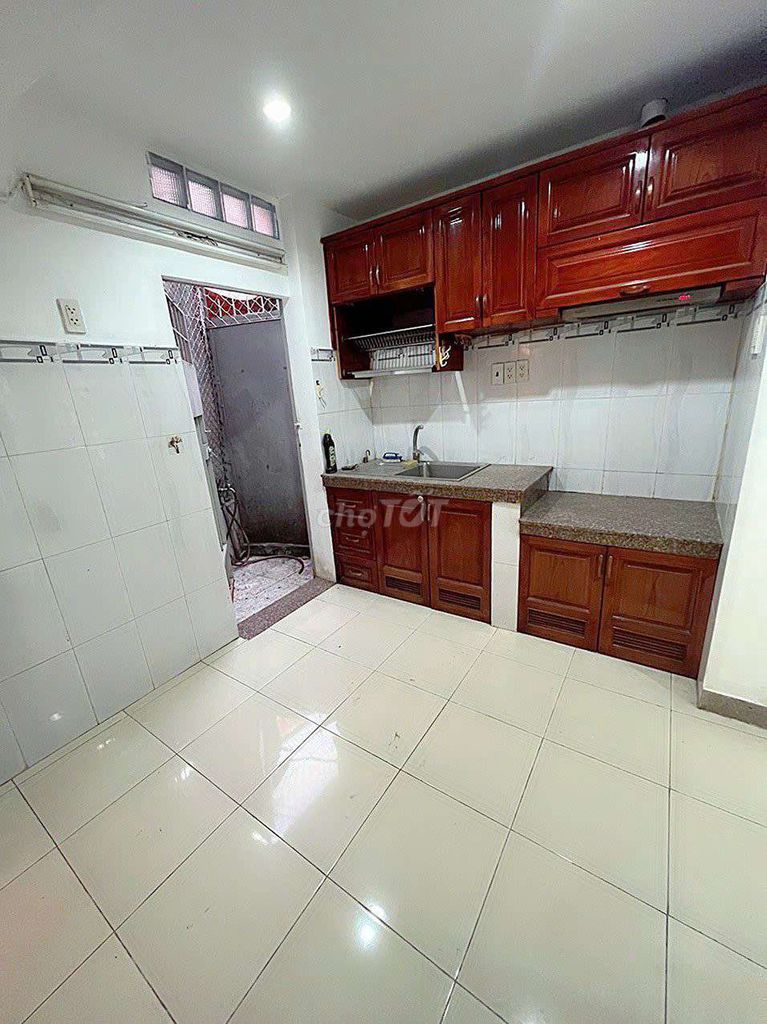 Two bedrooms, two toilets, 30 Thích Quảng Đức, Phú Nhuận
