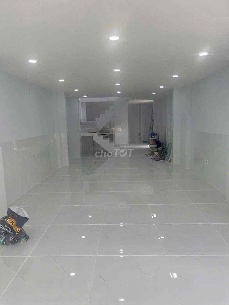 18 million -- renting a two-sided corner-- Bình Hưng Hòa, Bình Tân