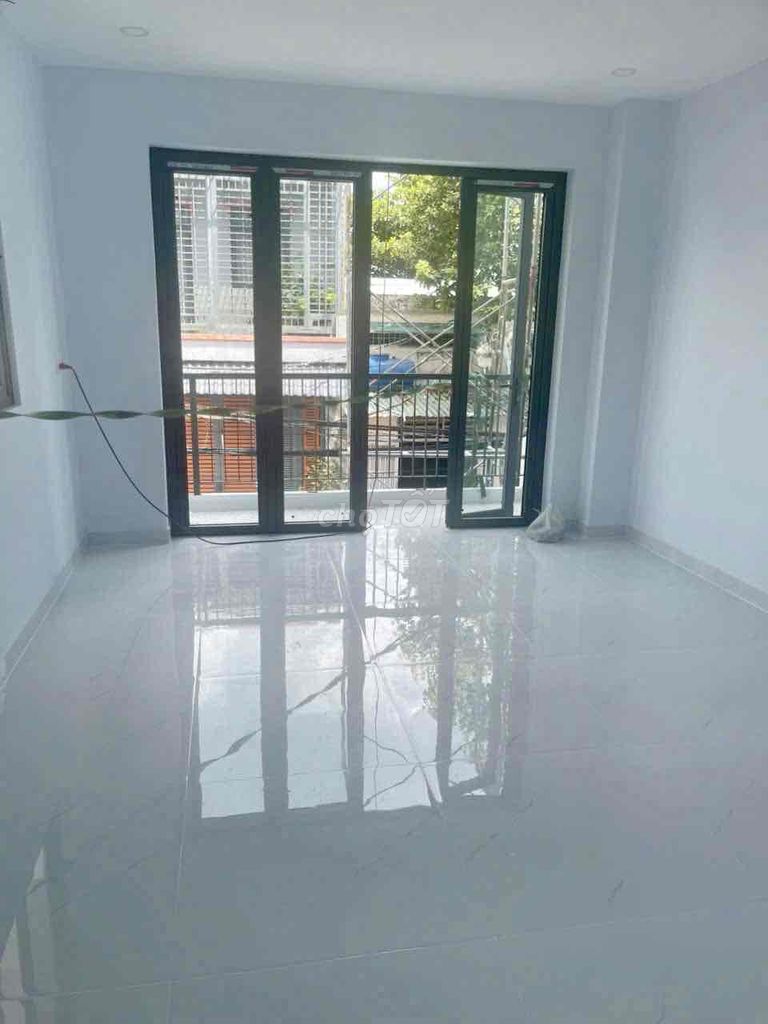 18 million -- renting a two-sided corner-- Bình Hưng Hòa, Bình Tân