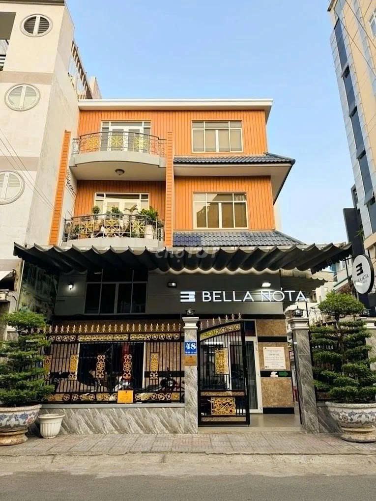 10 mx10 m. 2x1 corner building, U.S.A., old Bình Thạnh