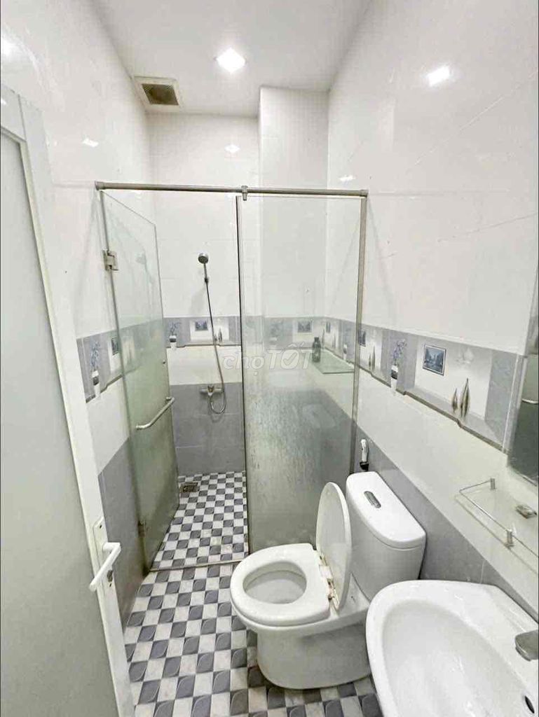 11 million - 3 floors - 4 bedroom - car alley - Hương Lộ 2, Bình Tân