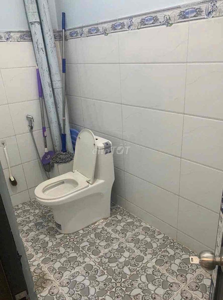 Rent Ngã Tư Ga 1st floor 2 bedroom
