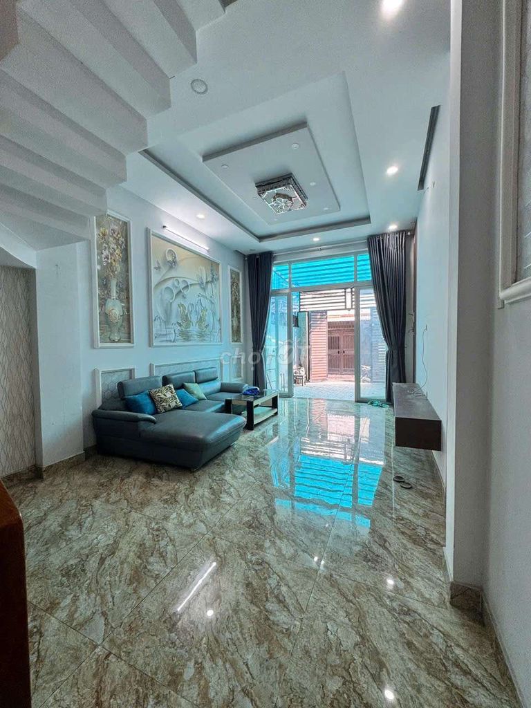3rd floor cast 3 w/hẻm 551 lê văn khương bedroom