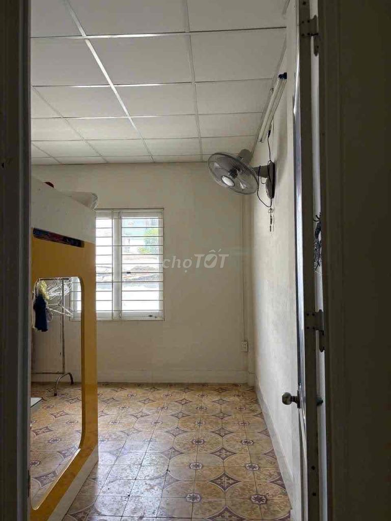 Rent Âu Cơ 4 x14 1. 1st floor 1st floor 2 bedroom 2 toilets clean clean clean clean