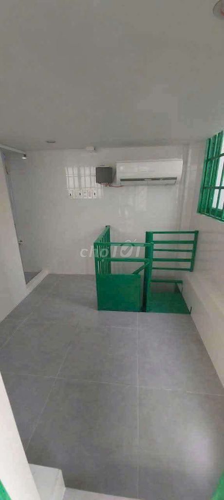 Renting Lý Chính Thắng, District 3, 2 sleeping burns, enough furniture, TLl