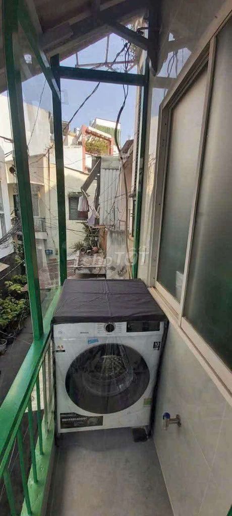 Renting Lý Chính Thắng, District 3, 2 sleeping burns, enough furniture, TLl