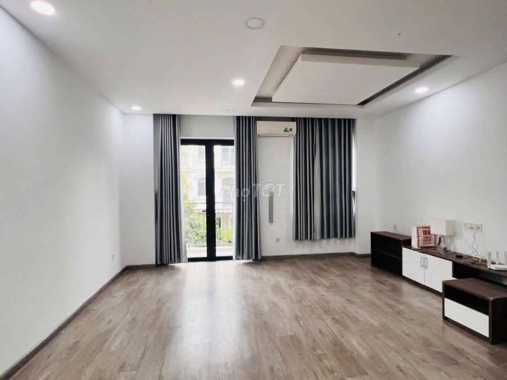 Rent the original Lakeview An Shire 2 compound 6 x 16 meters beautiful new home