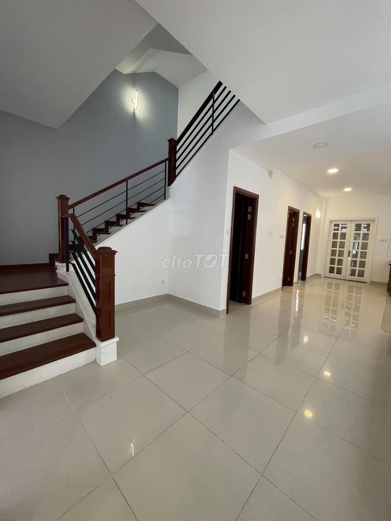 Lê Văn Sỹ, Phú Nhuận 015 x18 M 011 1 1 M M M M M M 1 1 M 2 floor 2 y y 2 y y y m m m m m only 32 million a month