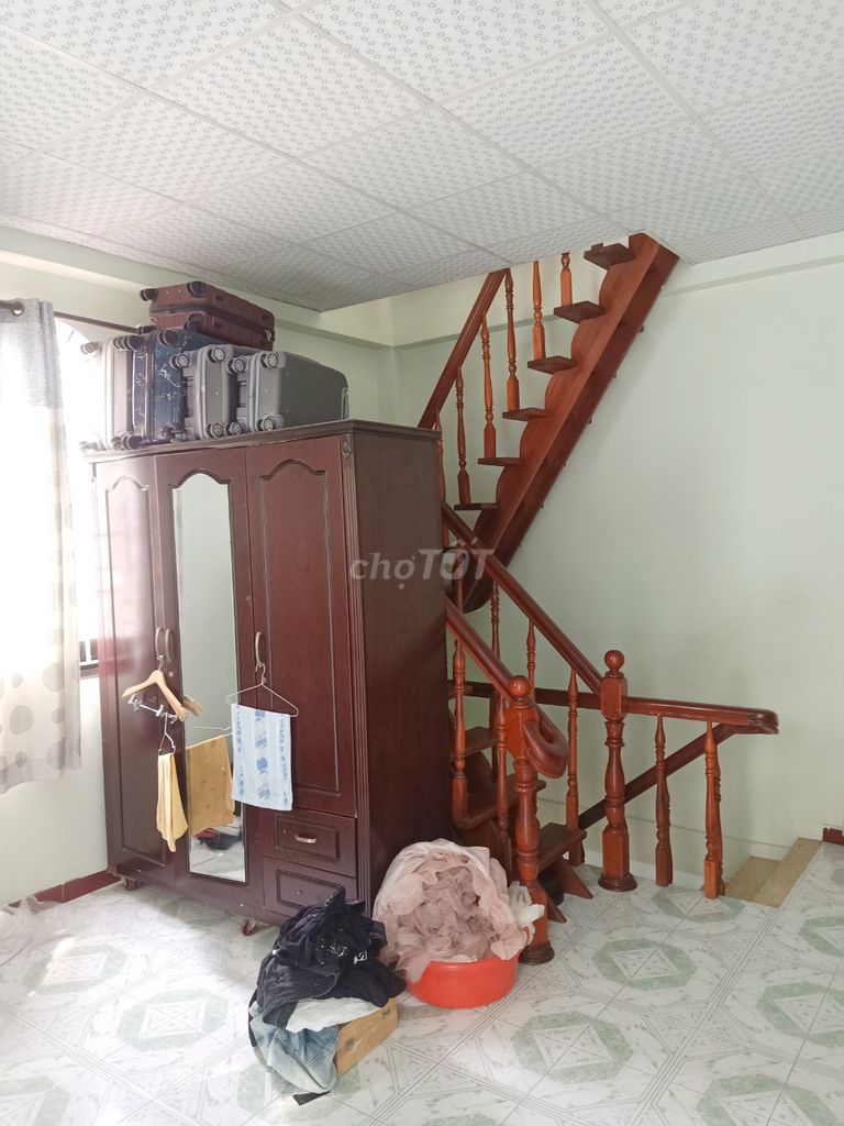 Three floors quiet near Phú Nhuận, 14 million.