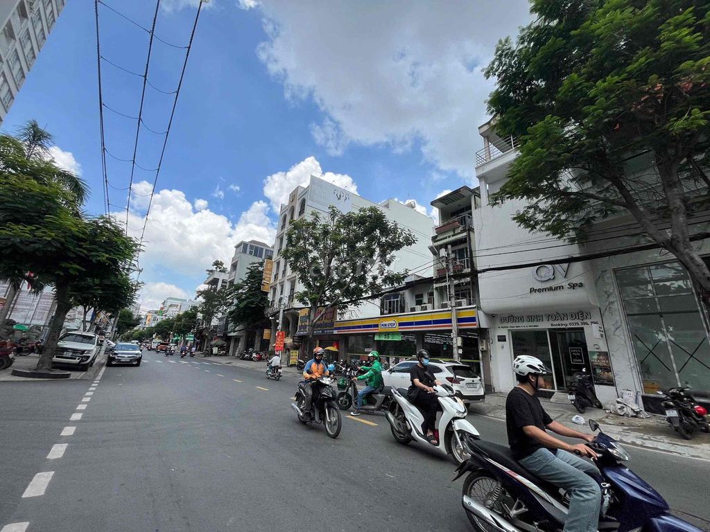 Get the Trương Công Định Front Building - Tân Bình