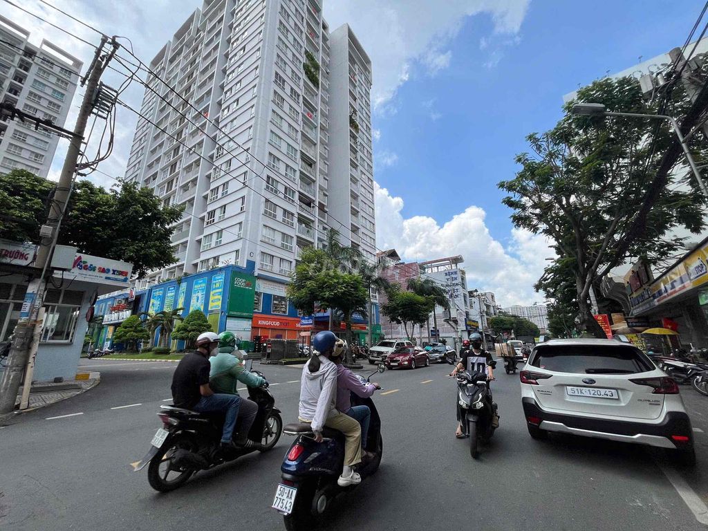 Get the Trương Công Định Front Building - Tân Bình