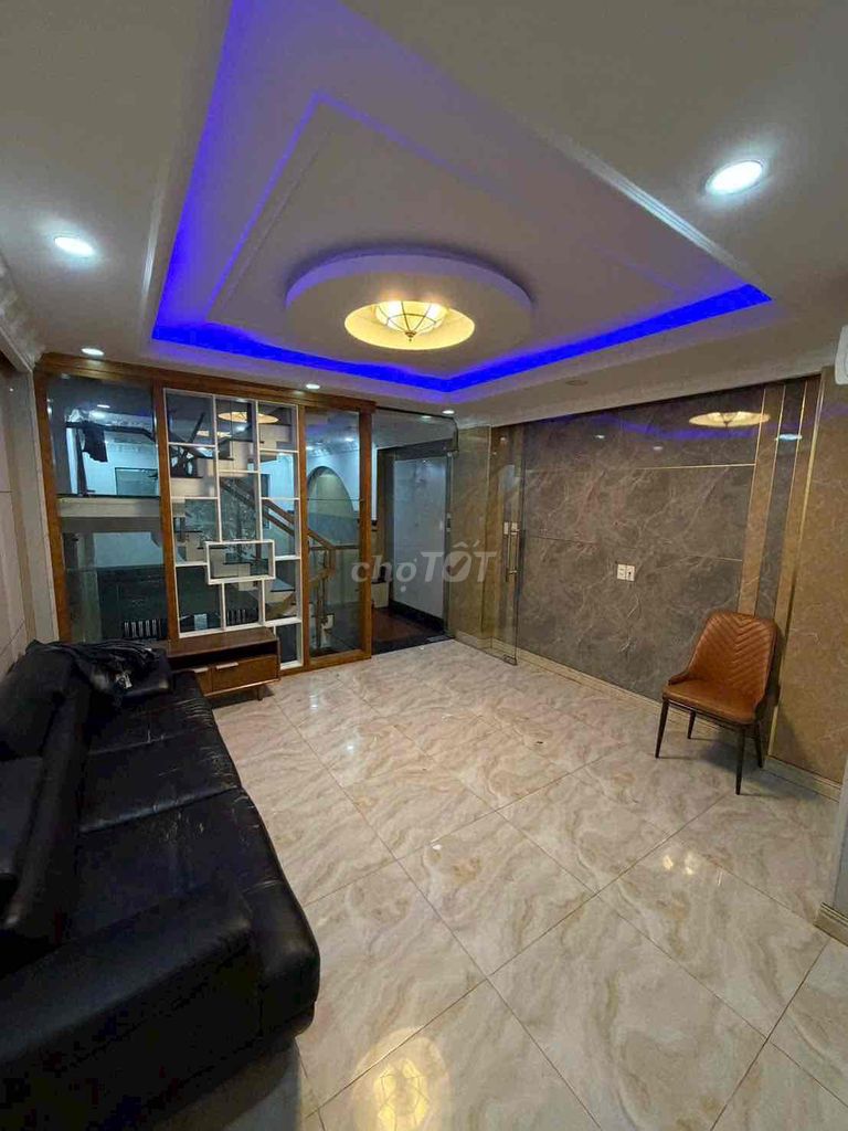 renting an entire house in an already interior office