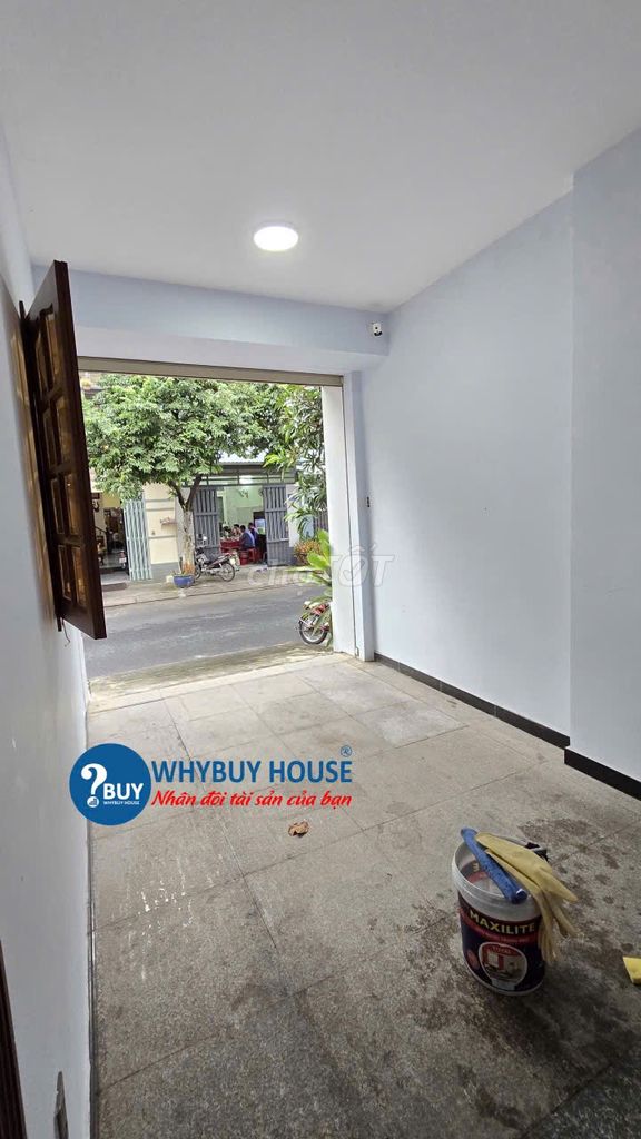 Rent a two-sided villa, 20-foot-an-tea, 8 x 15 meters, 3 floors, nice house, 27 million.
