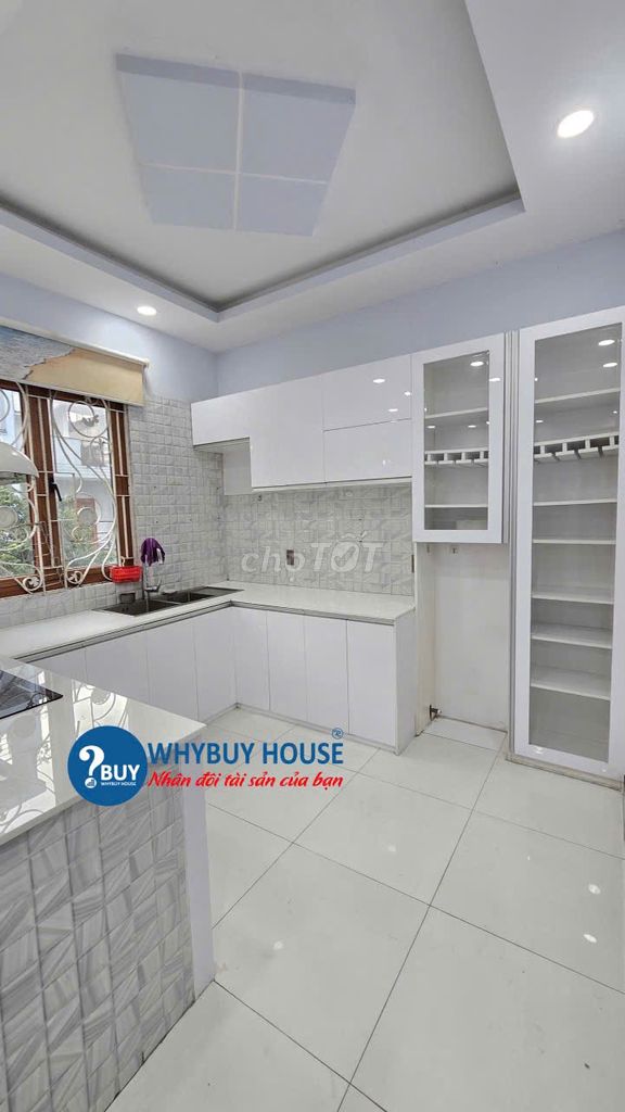 Rent a two-sided villa, 20-foot-an-tea, 8 x 15 meters, 3 floors, nice house, 27 million.