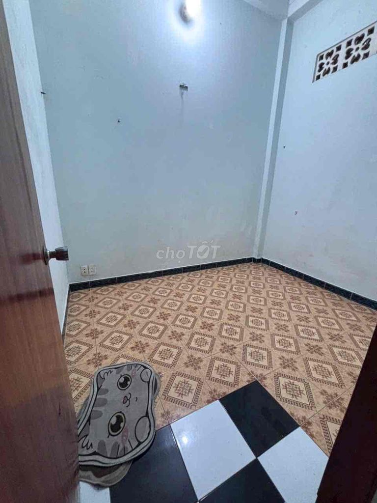 4 bedrooms near the camel’s market are down to 12 million