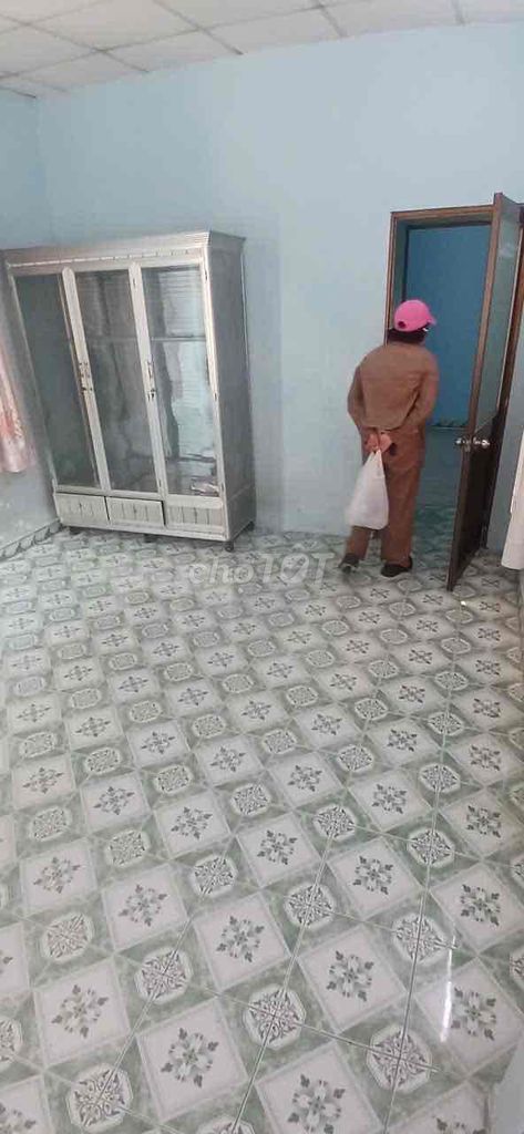 Let's rent out the original house. Two bedrooms. Nguyễn Văn Nghi-7Gò Vấp toilet.