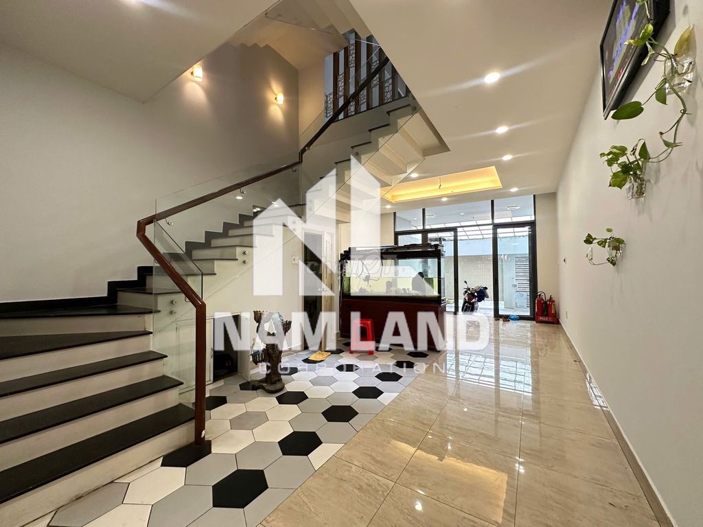 The house is rented three blocks full of furniture 5 blocks of the Great Lands for 27 million