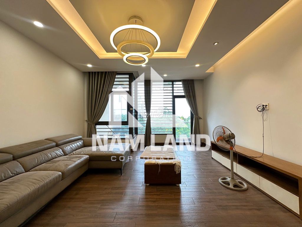 The house is rented three blocks full of furniture 5 blocks of the Great Lands for 27 million