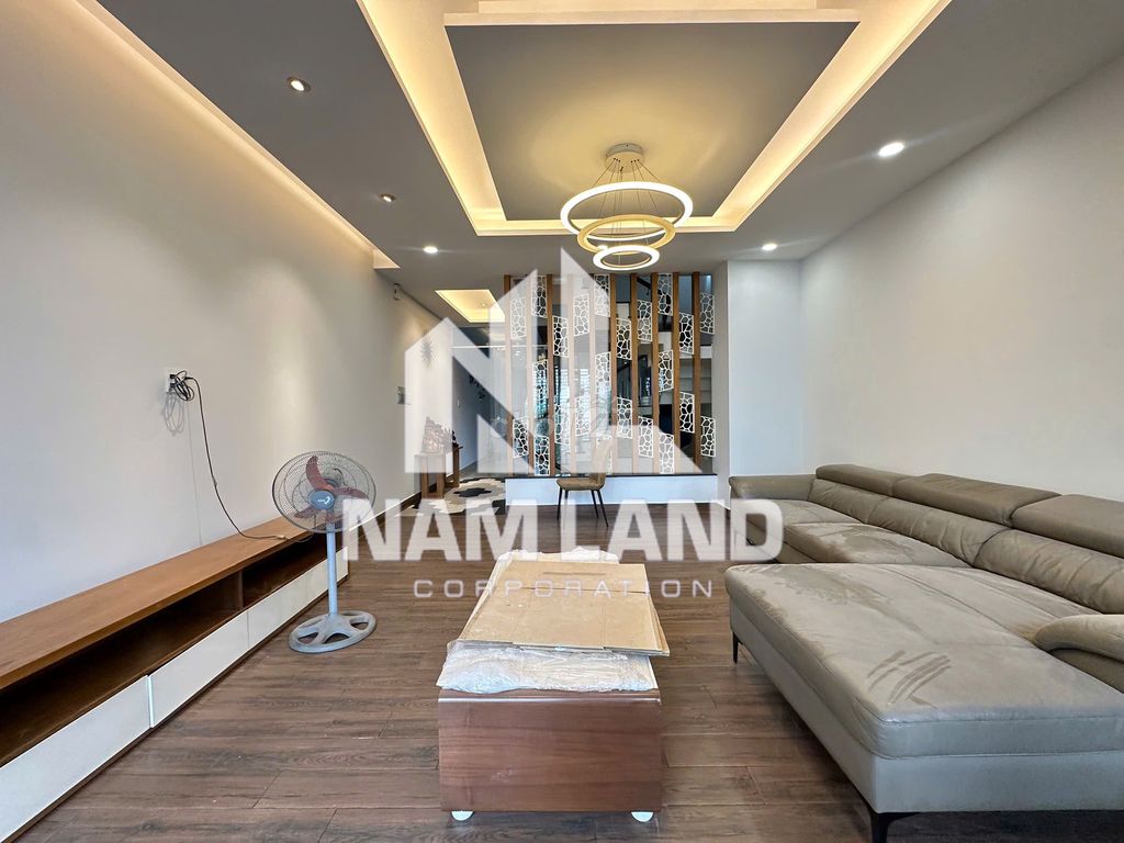 The house is rented three blocks full of furniture 5 blocks of the Great Lands for 27 million