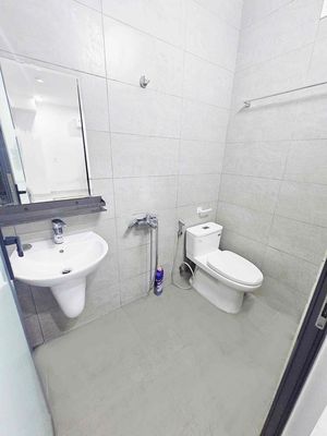 Rent the house 8.5 meters x 20 right at Lâm Văn Bền, next to school. 50 million refrigerators.