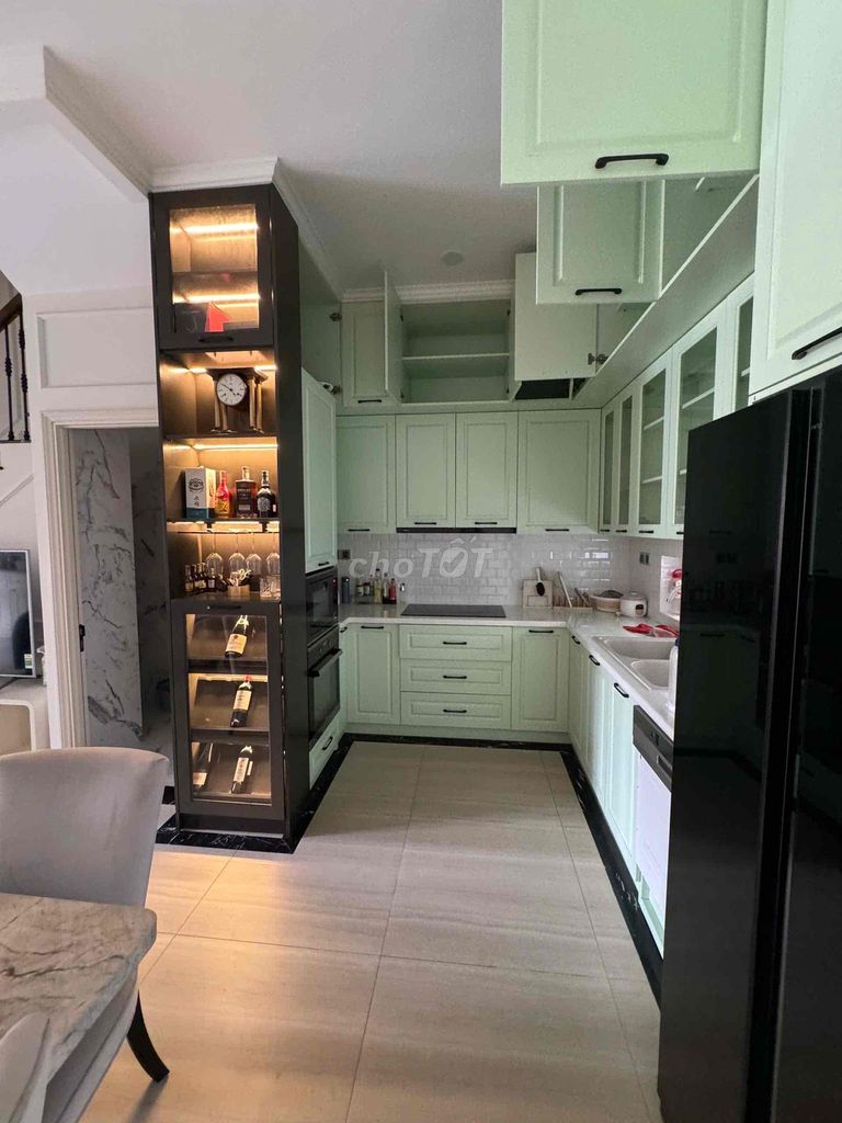 Rent the villa next to the top-class furniture pool next to the DARPA